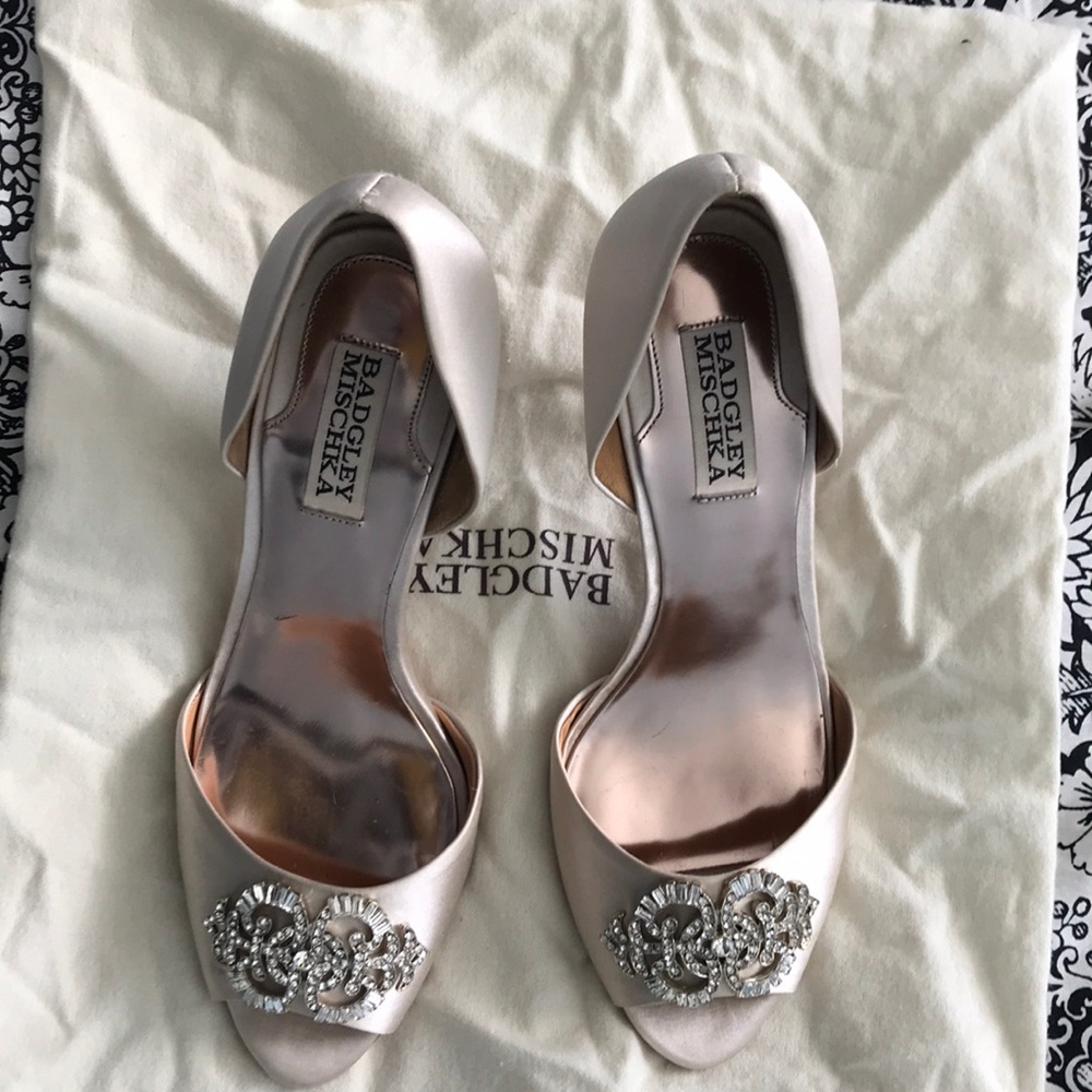 Badgley Mishka salsa vansat heel size 8